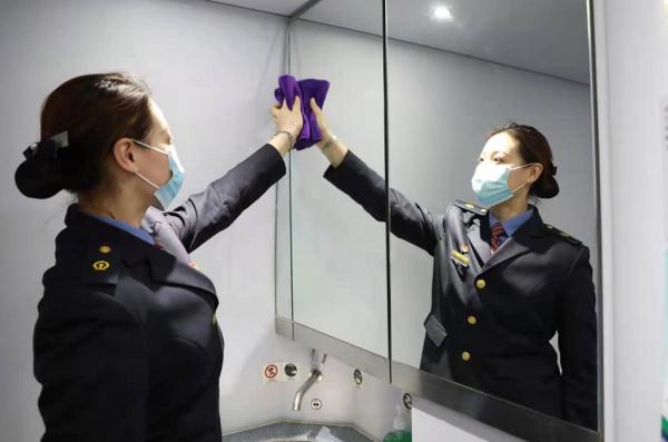 我国最东高铁运营“满月”  黑龙江省“高铁圈”打造“朋友圈”