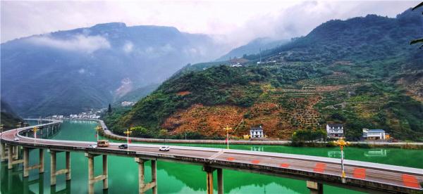 湖北兴山：古昭公路美景如画