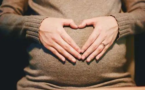 马忆南：法律和政策应解除单身女性生育禁锢