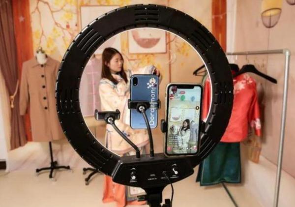 “笑”子不孝,直播须“直”! “笑”子不孝,直播须“直”!