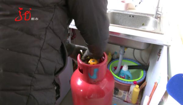 哈尔滨一处民宅煤气罐爆炸，整扇窗户被震碎……这些细节一定要注意！