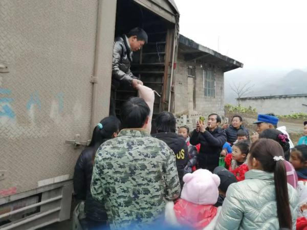 好好读书，奖励小猪！