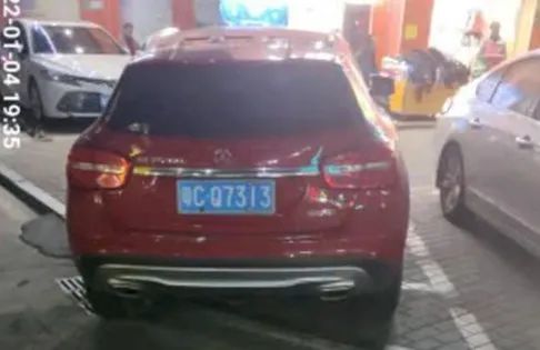 10辆小车挂同一车牌出入梅华路！这个交警5点起床连抓3台车……