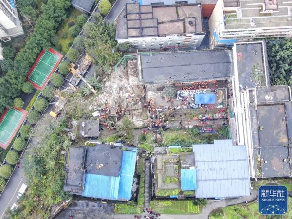 初判“疑似燃气泄漏燃爆”，现场救援难度较大——重庆武隆食堂坍塌事故调查