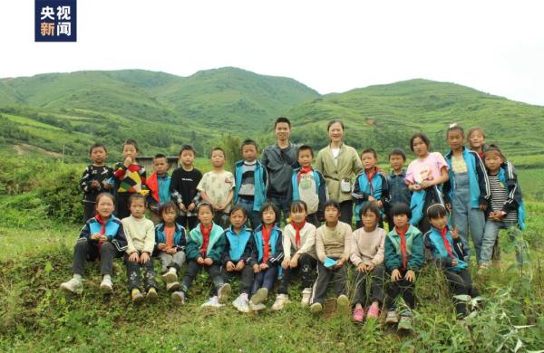 厉害了！这所学校给优秀学生的奖励是“真猪”