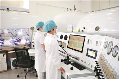 八旬老人“嗜睡” 高压氧舱“唤醒”