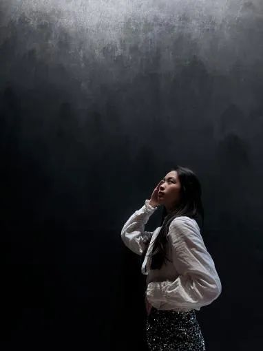 贵阳50岁保洁阿姨意外成为“人气摄影师”，有网友表示愿意为她来一次贵州！