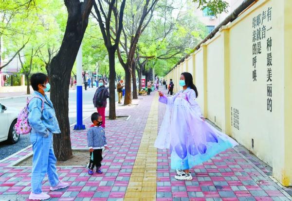 在“巷”往时光里享受诗意栖居 蝶变小街小巷让幸福生活触手可及 在“巷”往时光里享受诗意栖居 蝶变小街小巷让幸福生活触手可及