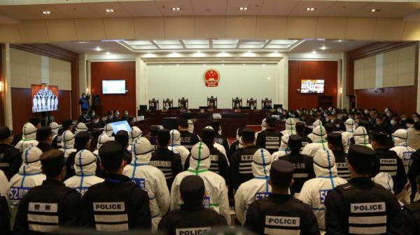 宁夏固原公开审理一起特大跨境电信网络诈骗案 宁夏固原公开审理一起特大跨境电信网络诈骗案