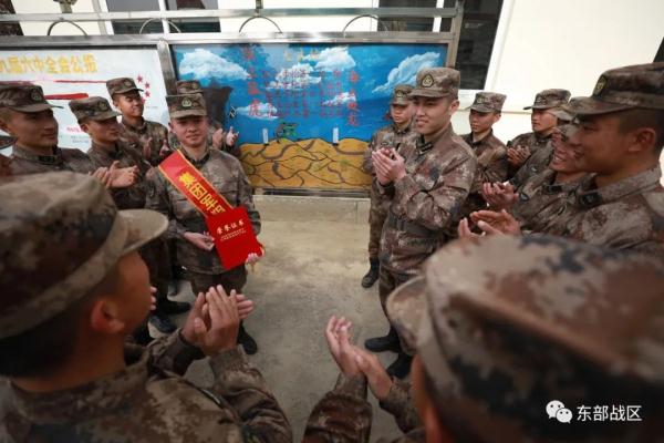 这个狙击手,服役第一年就荣立三等功 这个狙击手,服役第一年就荣立三等功