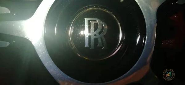 价值数百万元的豪车，差一点就…