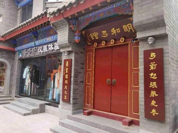 看！兰州大街上的门头牌匾，里面可都有“故事”