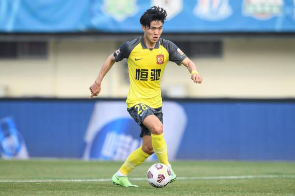 中超经济危机的另一面:新人抓住成长良机,国足终于新老交替 中超经济危机的另一面:新人抓住成长良机,国足终于新老交替