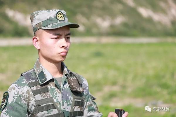 这个狙击手,服役第一年就荣立三等功 这个狙击手,服役第一年就荣立三等功