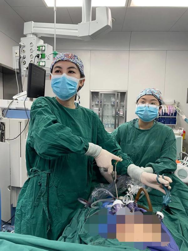 杭州女子这种姿势上厕所，“砰”一声巨响.....惨了！