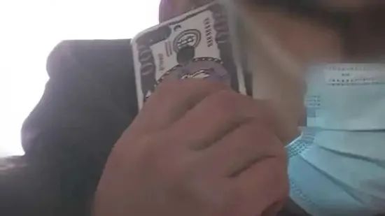 “不降价砍死你!”威胁房东的中介找到了!上海警方:已拘留 “不降价砍死你!”威胁房东的中介找到了!上海警方:已拘留