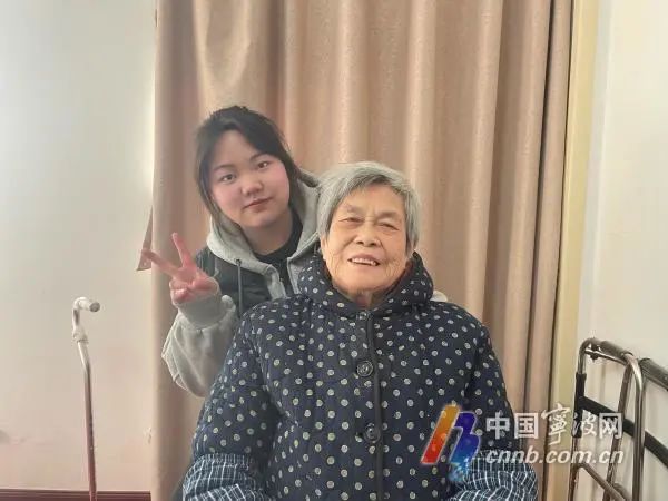 宁波“00后”入职养老院3年：有笑也有泪，更懂珍惜