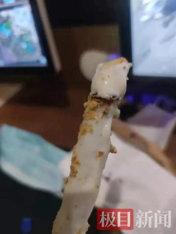外卖喝出了蟑螂？知名品牌又摊上事了