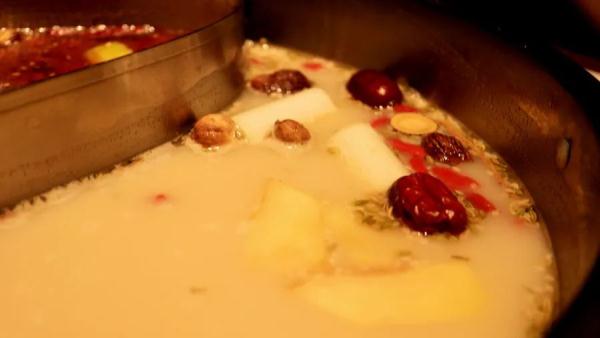 这家知名火锅店“翻车”了，很多人都曾吃过……