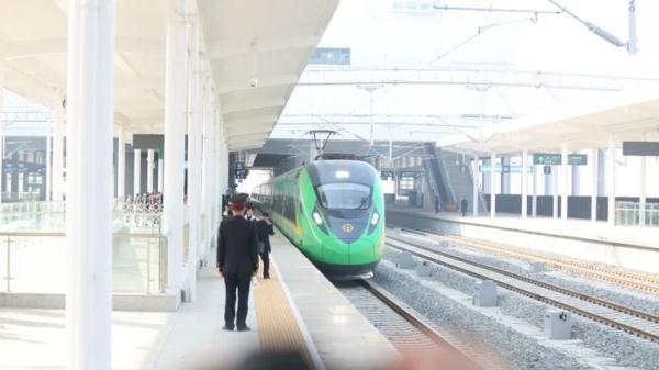 火车站的神秘字符,你认识吗? 火车站的神秘字符,你认识吗?