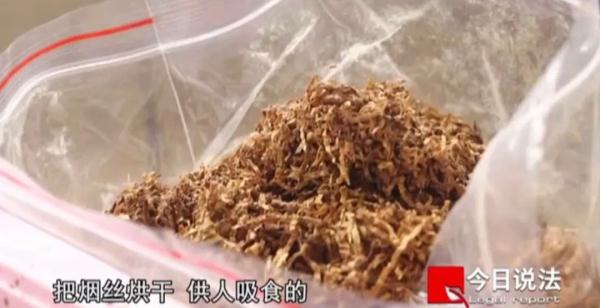 为了拿一个快递,他用被单把自己从头裹到脚...... 为了拿一个快递,他用被单把自己从头裹到脚......