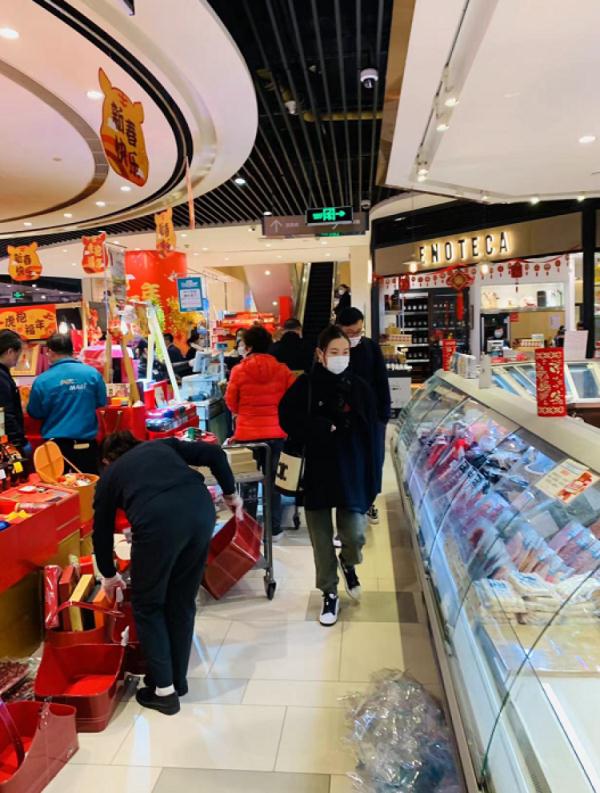 上海久光百货B1层完成终末消毒，已正常营业...