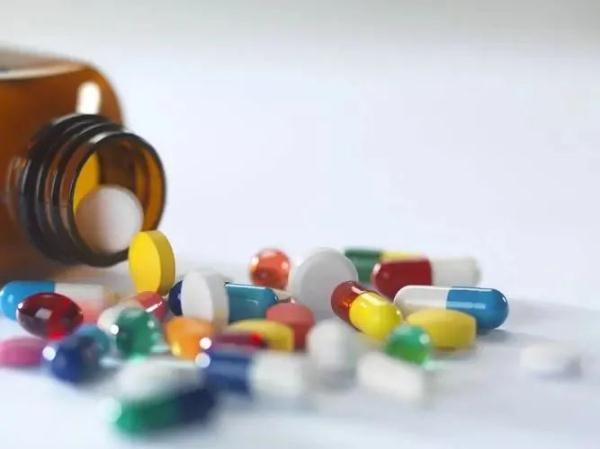 “天价药”降了！新疆新增67种国家谈判药品