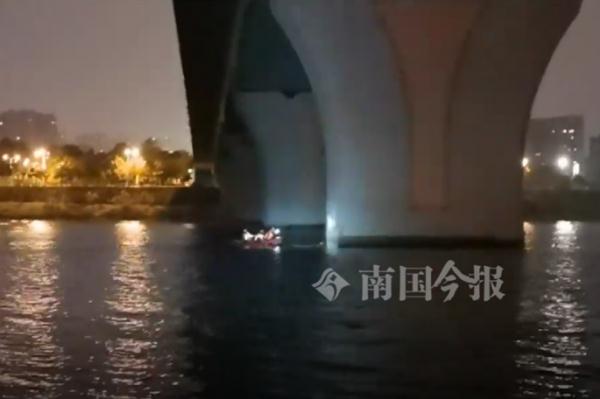 “砰”！静兰大桥下，钓鱼人突然听见一声巨响！江面还传来呼救声......