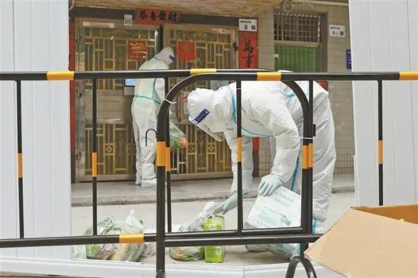 小区有密接，记者亲身经历告诉你怎么办？