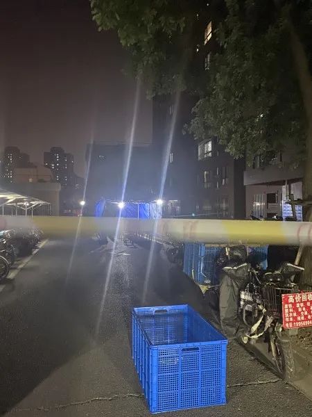 与时间、病毒赛跑,你坚守岗位,我全力配合,这是一场双向奔赴的守护 与时间、病毒赛跑,你坚守岗位,我全力配合,这是一场双向奔赴的守护