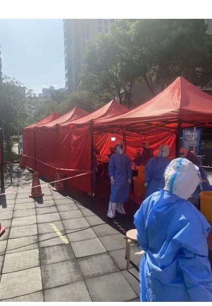 与时间、病毒赛跑,你坚守岗位,我全力配合,这是一场双向奔赴的守护 与时间、病毒赛跑,你坚守岗位,我全力配合,这是一场双向奔赴的守护