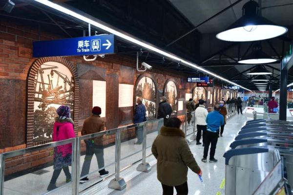 同站进出地铁被收13元：市民叫屈，网友却说没毛病