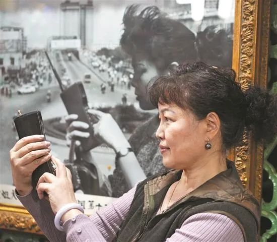时隔35年，“大姐大”再打“大哥大”