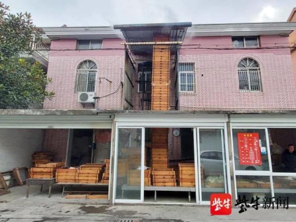 热搜第一！江苏一馒头店蒸笼有2层楼高