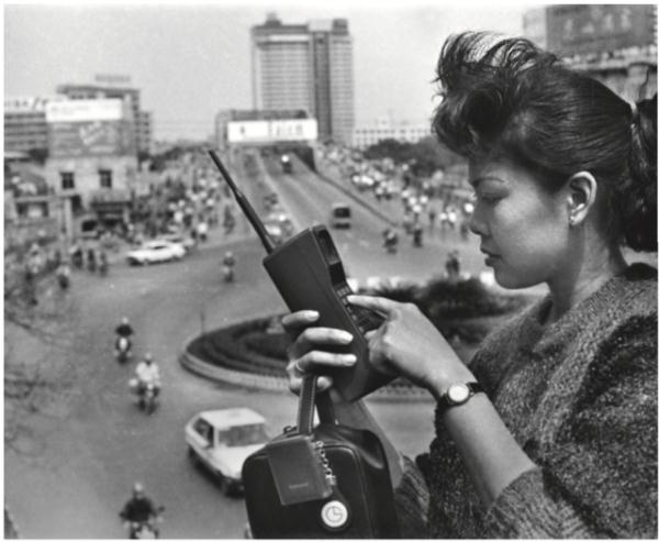 时隔35年，“大姐大”再打“大哥大”