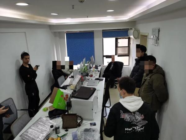 网络骗子的“剧本杀”有多厉害,第6天你就要给“美眉”买生日礼物 网络骗子的“剧本杀”有多厉害,第6天你就要给“美眉”买生日礼物