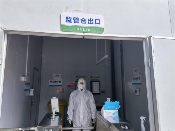 警惕病毒“物传人”！记者实地探访进口冻品监管仓→