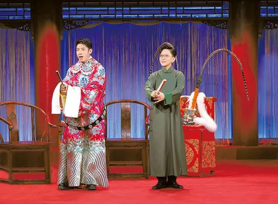 撒贝宁拜师王珮瑜 《年年有戏》唱京剧
