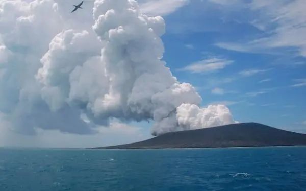 汤加火山爆发会引起“无夏之年”？专家解读