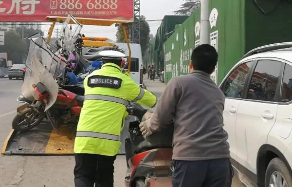 “黑摩的”丢下受伤乘客跑了 交警提醒市民:选择正规交通工具出行 “黑摩的”丢下受伤乘客跑了 交警提醒市民:选择正规交通工具出行