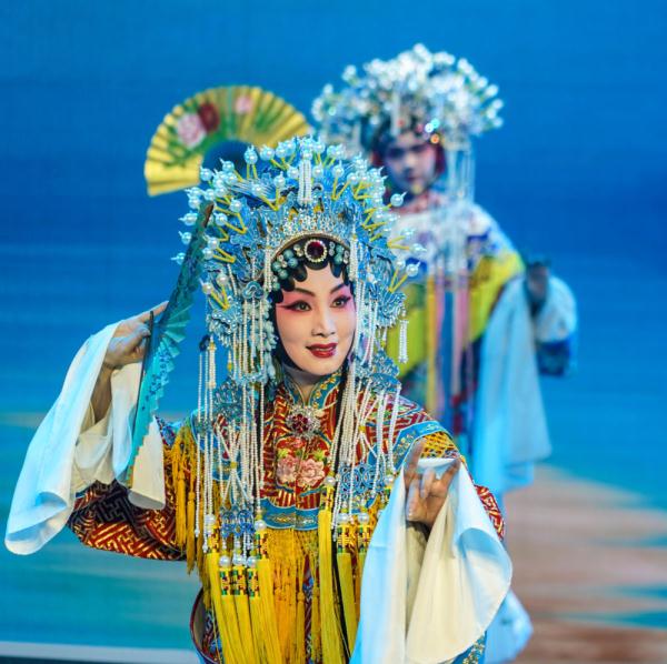 “蜀戏新韵”2022成都市学生戏曲晚会春节上演