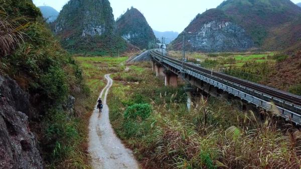 一人一马,大山“骑警”34年守护平安 一人一马,大山“骑警”34年守护平安