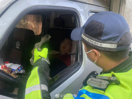 司机低血糖身体不适，遇铁骑暖心救助