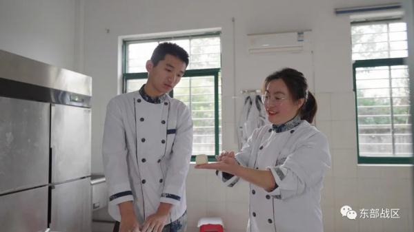 这不巧了么！三姐妹嫁给同一单位的三个军人！