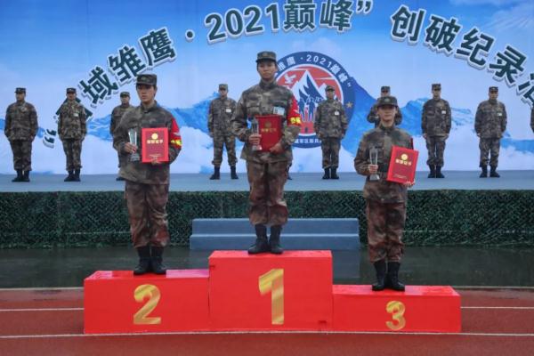 高原女兵丁王英，给张桂梅老师写了一封信