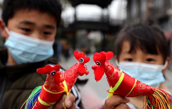 “春鸡”迎新春 “春鸡”迎新春