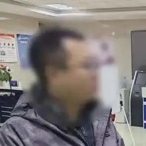 这个爸爸带娃太离谱！上海警方深夜上门，才知2岁儿子已出门溜达了2公里