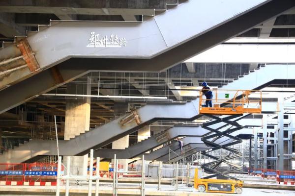 郑州南站挂牌了! 郑州南站挂牌了!