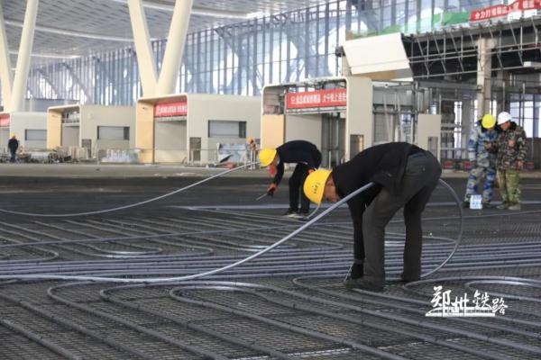 郑州南站挂牌了! 郑州南站挂牌了!