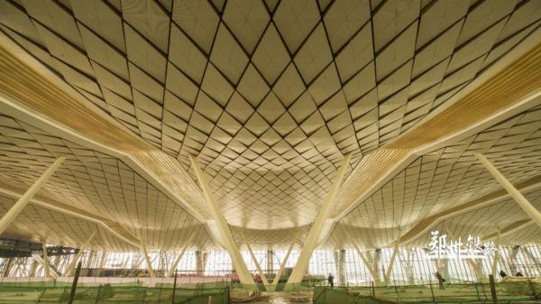 郑州南站挂牌了! 郑州南站挂牌了!